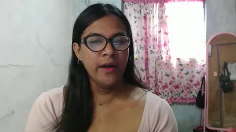 Snapshot of blackpinayts chatting on 02-18-26, 07:15 Ellez online show from 02-18-26, 07:15