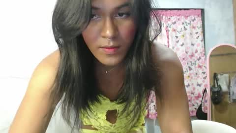 Snapshot of blackpinayts chatting on 02-20-26, 06:52 Ellez online show from 02-20-26, 06:52