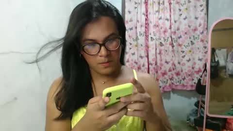 Snapshot of blackpinayts chatting on 02-27-26, 06:19 Ellez online show from 02-27-26, 06:19