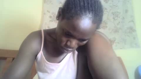 Snapshot of blacksexygal chatting on 02-17-25, 01:32 SARAH online show from 02-17-25, 01:32