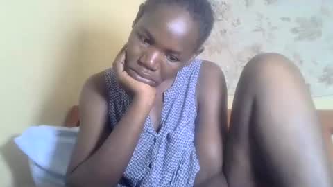 Snapshot of blacksexygal chatting on 02-21-25, 02:27 SARAH online show from 02-21-25, 02:27