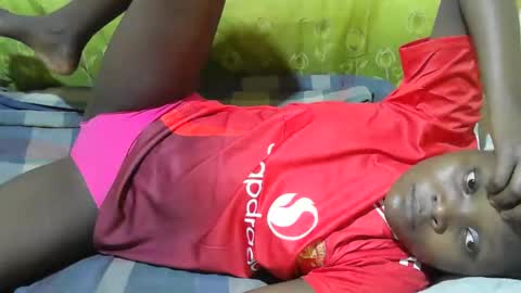 Snapshot of blackslim_girl2 chatting on 11-16-25, 07:14 blackslim_girl2 online show from 11-16-25, 07:14