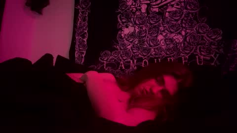 Snapshot of blackstarzara chatting on 12-21-24, 08:39 blackstarzara online show from 12-21-24, 08:39