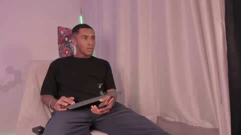 Snapshot of blackwhitelov chatting on 03-24-26, 03:22 franklyn and Elizabeth online show from 03-24-26, 03:22