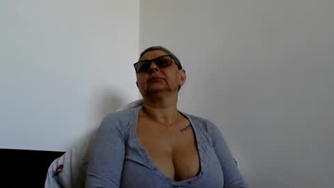 Black Widow online show from 04-19-26, 01:43