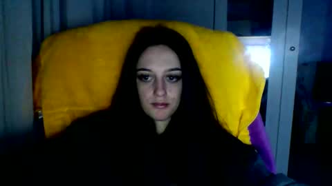 Snapshot of blacky_berry chatting on 01-16-25, 04:28 Ivy online show from 01-16-25, 04:28