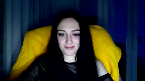 Snapshot of blacky_berry chatting on 01-16-25, 08:25 Ivy online show from 01-16-25, 08:25