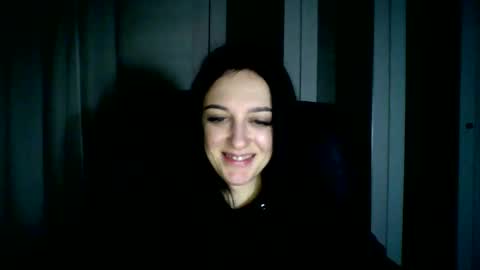 Snapshot of blacky_berry chatting on 01-17-25, 04:26 Ivy online show from 01-17-25, 04:26