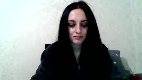 Snapshot of blacky_berry chatting on 01-23-25, 12:35 Ivy online show from 01-23-25, 12:35