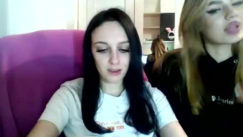 Snapshot of blacky_berry chatting on 02-04-25, 07:33 Ivy online show from 02-04-25, 07:33