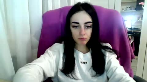 Snapshot of blacky_berry chatting on 02-13-25, 04:50 Ivy online show from 02-13-25, 04:50