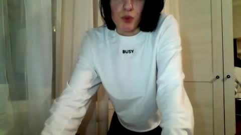 Snapshot of blacky_berry chatting on 02-13-25, 07:52 Ivy online show from 02-13-25, 07:52