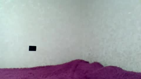 Snapshot of blacky_berry chatting on 02-24-25, 07:52 Ivy online show from 02-24-25, 07:52