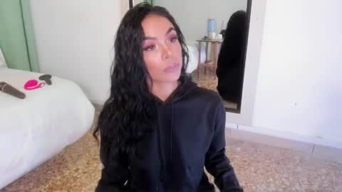 Snapshot of blackywhiite chatting on 04-12-26, 05:12 GRACE online show from 04-12-26, 05:12