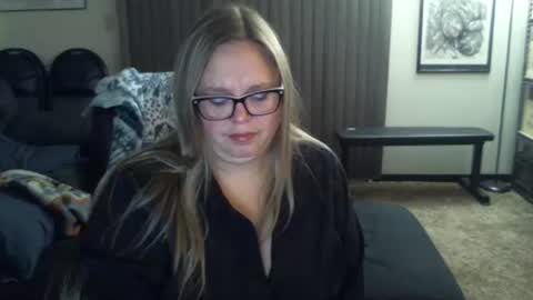 bladesizzo3111 online show from 12-04-25, 02:54