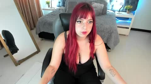 Snapshot of blair_red_ chatting on 05-08-26, 11:48 blair_red_ online show from 05-08-26, 11:48