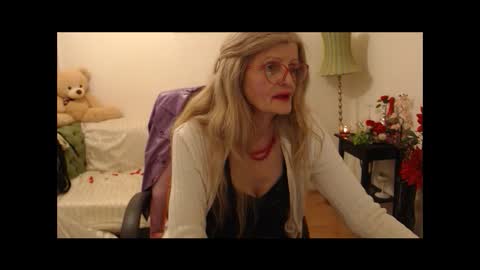 Snapshot of blairfort chatting on 02-15-25, 02:44 blairfort online show from 02-15-25, 02:44