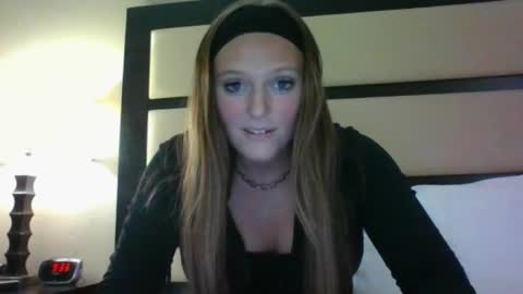 Snapshot of blairmorgan chatting on 05-08-26, 01:33 blairmorgan online show from 05-08-26, 01:33