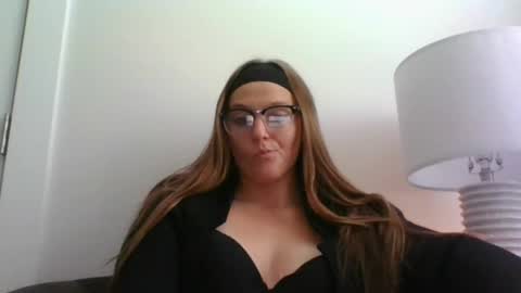 Snapshot of blairmorgan chatting on 05-13-26, 06:27 blairmorgan online show from 05-13-26, 06:27