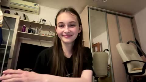 Snapshot of blairpimenta chatting on 05-31-26, 07:15 Mia online show from 05-31-26, 07:15