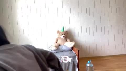 Mila online show from 03-28-26, 07:30