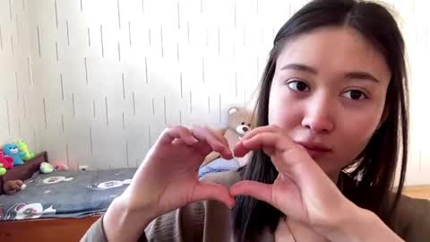 Mila online show from 04-16-26, 12:06