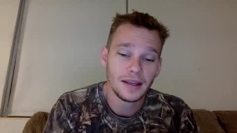 Snapshot of blakeandskylar chatting on 09-11-25, 07:08 BlakeAndSkylar online show from 09-11-25, 07:08