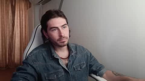 Snapshot of blakesedon13 chatting on 10-21-25, 06:03 BlakeSedon online show from 10-21-25, 06:03