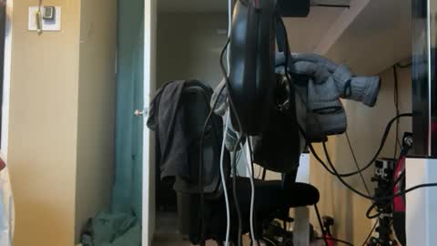 Snapshot of blakjag chatting on 12-20-25, 05:42 Blackjag00 online show from 12-20-25, 05:42