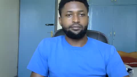 Snapshot of blakmoufaka chatting on 10-12-25, 06:01 blakmoufaka online show from 10-12-25, 06:01