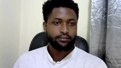 Snapshot of blakmoufaka chatting on 10-30-25, 06:08 blakmoufaka online show from 10-30-25, 06:08