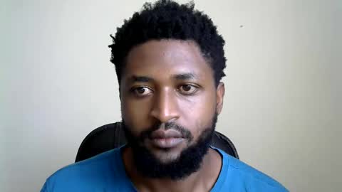 Snapshot of blakmoufaka chatting on 11-11-25, 06:02 blakmoufaka online show from 11-11-25, 06:02