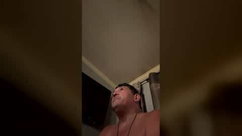 Snapshot of blancobenzo chatting on 04-19-26, 04:39 blancobenzo online show from 04-19-26, 04:39