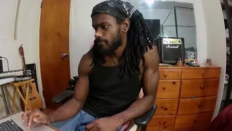 Snapshot of blaqjay chatting on 12-05-25, 02:20 BlaqJay online show from 12-05-25, 02:20