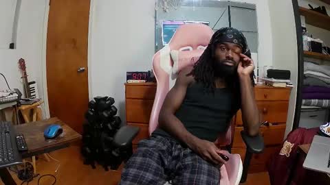 Snapshot of blaqjay chatting on 12-15-25, 02:05 BlaqJay online show from 12-15-25, 02:05