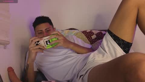 Snapshot of bleesd_anto chatting on 11-29-25, 01:08 bleesd_anto online show from 11-29-25, 01:08