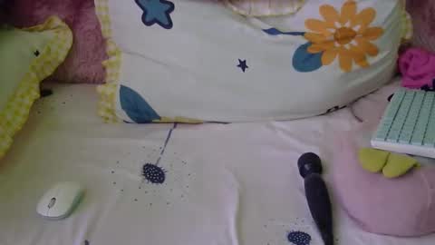 Snapshot of blessing_star chatting on 12-22-24, 03:11 Joanna online show from 12-22-24, 03:11