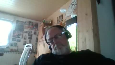 Snapshot of blindsurfer780299 chatting on 02-01-26, 02:04 blindsurfer780299 online show from 02-01-26, 02:04