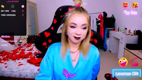 Nicole online show from 02-19-26, 03:57