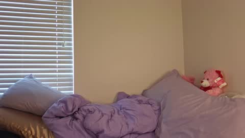 Snapshot of bliss_vixen chatting on 09-10-25, 01:22 bliss_vixen online show from 09-10-25, 01:22