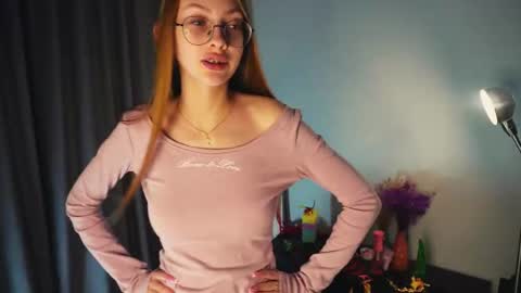 Snapshot of blissence chatting on 11-03-25, 03:24 LiLy online show from 11-03-25, 03:24