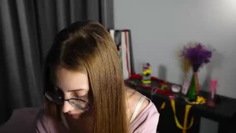 Snapshot of blissence chatting on 11-10-25, 03:11 LiLy online show from 11-10-25, 03:11