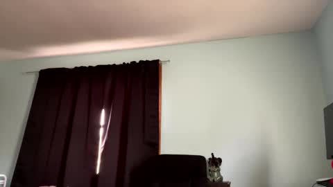 Snapshot of blissfulfoxtrot chatting on 04-16-26, 01:12 Blissful Foxtrot online show from 04-16-26, 01:12