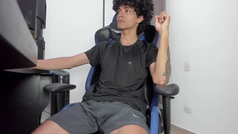 Snapshot of blkdick_men chatting on 01-23-25, 05:31 ALEX online show from 01-23-25, 05:31