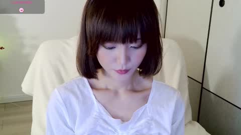 Snapshot of blon_kater chatting on 12-27-24, 08:24 YoYo online show from 12-27-24, 08:24