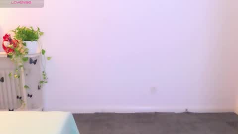 YoYo online show from 05-14-26, 06:31