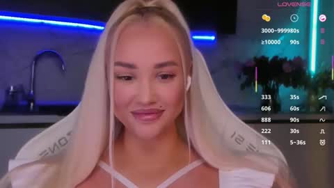 Lana online show from 05-18-26, 04:07