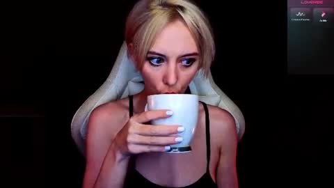 blond_ice_ann online show from 07-12-26, 11:18