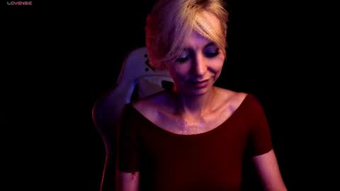 blond_ice_ann online show from 07-28-26, 08:01