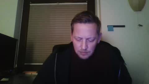 Snapshot of blonde32m chatting on 12-05-24, 04:01 blonde32m online show from 12-05-24, 04:01